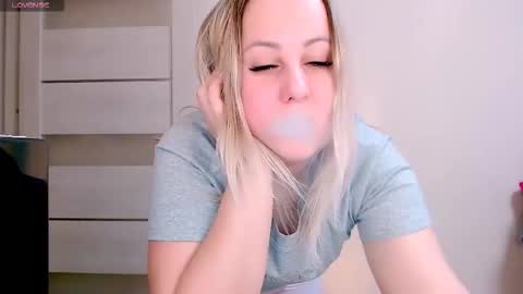 hi glad to chat online show from 11.06.25