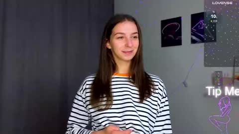 Snapshot of not_yourtoy chatting on 10.01.25 Hello My name is Helene NTMU Finger up if u like what u see online show from 10.01.25