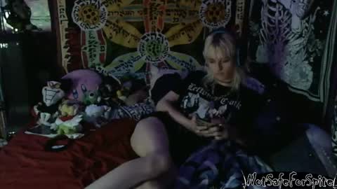 FREAKY DRACULA online show from 04.30.26