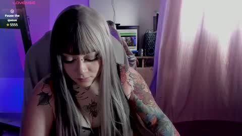  s online show from 10.27.25