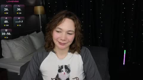 Snapshot of novaeva_ chatting on 04.25.26 Eva online show from 04.25.26