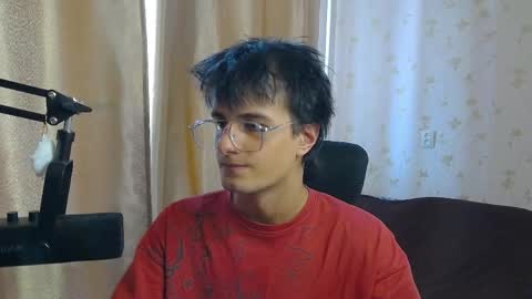Snapshot of nuar_x chatting on 05.22.26 Nuar X online show from 05.22.26