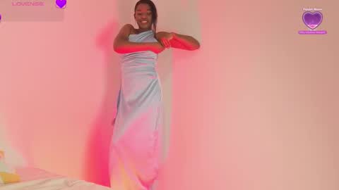 Snapshot of nude2557940 chatting on 09.14.25 Channel Cox online show from 09.14.25