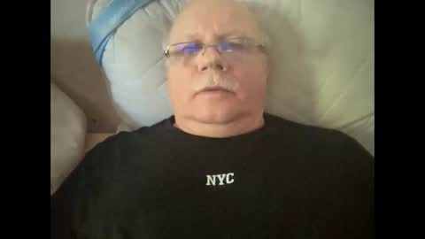 nukiss online show from 10.23.25