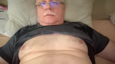 nukiss online show from 11.18.25