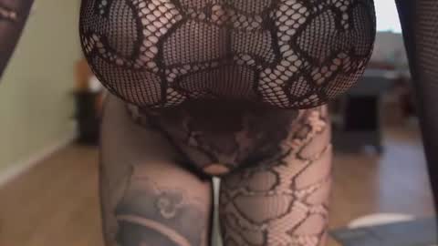 Snapshot of nuryforerogh chatting on 06.19.26 Nury Forero online show from 06.19.26