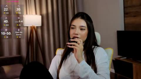 Snapshot of nutshellz chatting on 07.18.26 Rachel online show from 07.18.26