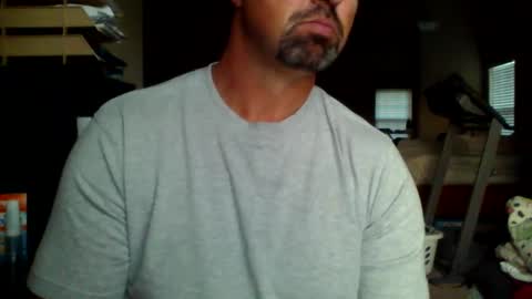 Snapshot of nvrenuff1979 chatting on 09.25.25 nvrenuff1979 online show from 09.25.25