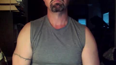 Snapshot of nvrenuff1979 chatting on 10.10.25 nvrenuff1979 online show from 10.10.25