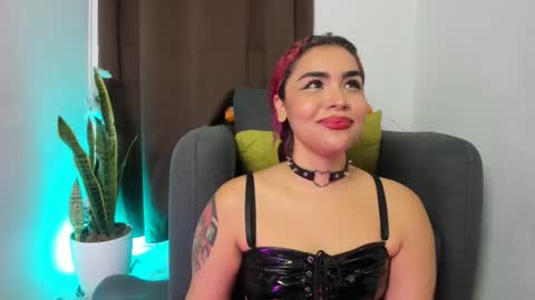 Nia online show from 10.06.25