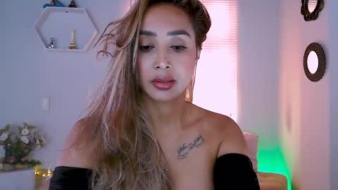 Nycole online show from 01.22.25