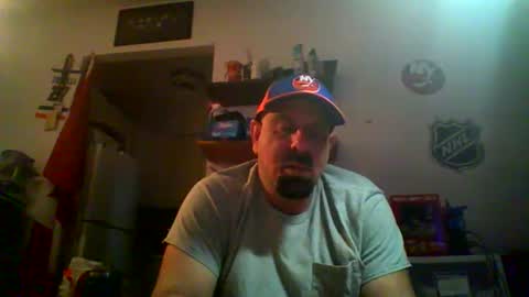 Snapshot of nyisles00 chatting on 11.23.25 nyisles00 online show from 11.23.25