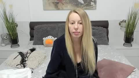 Snapshot of nyokoanya11 chatting on 11.13.25 NyokoAnya online show from 11.13.25