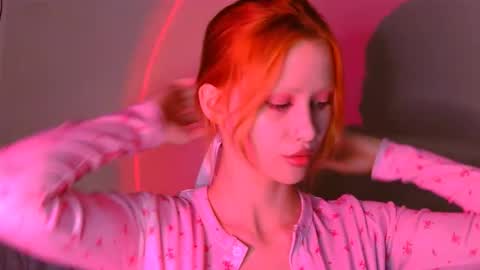 Snapshot of nyra_thira chatting on 10.13.25 nyra_thira online show from 10.13.25