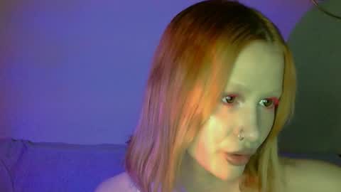 Snapshot of nyra_thira chatting on 10.17.25 nyra_thira online show from 10.17.25