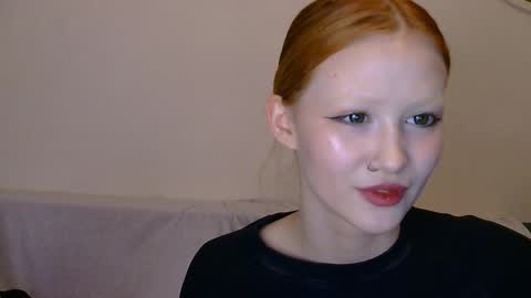 Snapshot of nyra_thira chatting on 10.26.25 nyra_thira online show from 10.26.25