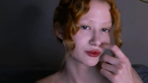 Snapshot of nyra_thira chatting on 11.12.25 nyra_thira online show from 11.12.25