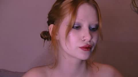 Snapshot of nyra_thira chatting on 11.14.25 nyra_thira online show from 11.14.25