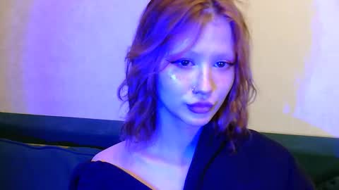 Snapshot of nyra_thira chatting on 12.04.25 nyra_thira online show from 12.04.25