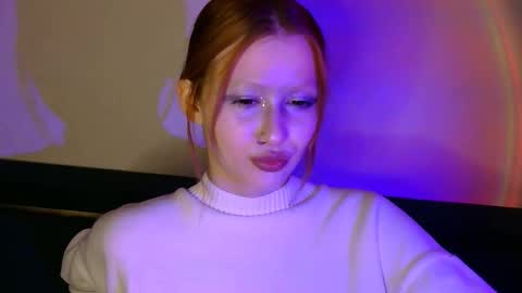 Snapshot of nyra_thira chatting on 12.14.25 nyra_thira online show from 12.14.25