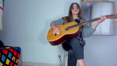 Laura nyu online show from 11.07.25