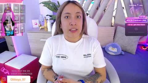 Snapshot of nyx_andria chatting on 01.20.25 Alex . online show from 01.20.25