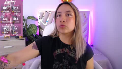 Snapshot of nyx_andria chatting on 02.04.25 Alex . online show from 02.04.25