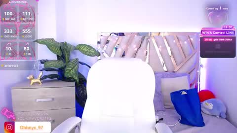 Snapshot of nyx_andria chatting on 03.07.25 Alex . online show from 03.07.25