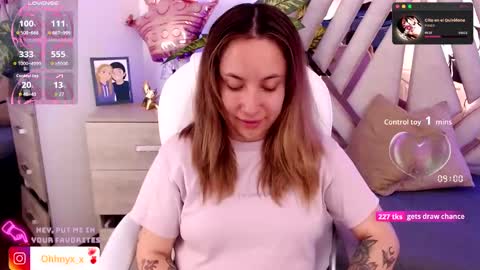 Snapshot of nyx_andria chatting on 09.27.25 Alex . online show from 09.27.25