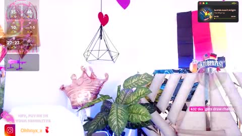 Snapshot of nyx_andria chatting on 09.28.25 Alex . online show from 09.28.25