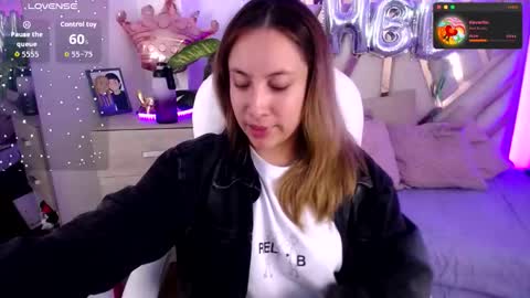 Snapshot of nyx_andria chatting on 10.07.25 Alex . online show from 10.07.25