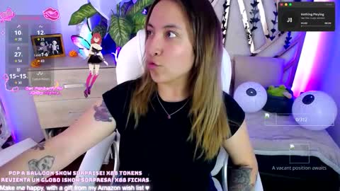 Snapshot of nyx_andria chatting on 10.27.25 Alex . online show from 10.27.25