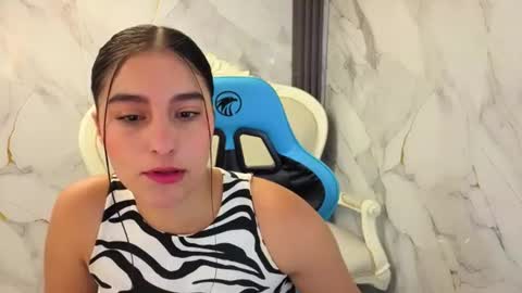 Nia  online show from 07.11.26