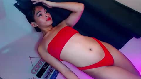 ITS ME NYXIEE online show from 12.15.25