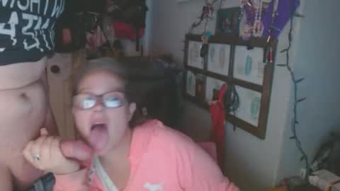 Snapshot of o0oshesquirt4hims chatting on 12.15.24 o0oshesquirt4hims online show from 12.15.24