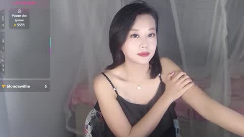 Snapshot of o_ava_o chatting on 11.13.25 O vav online show from 11.13.25