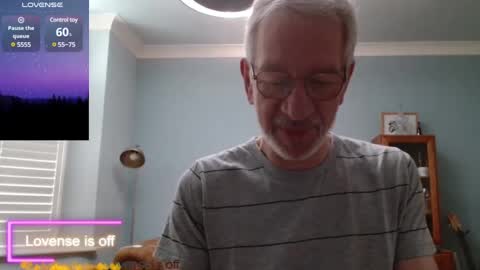 Snapshot of obliox175 chatting on 12.12.24 Obliox online show from 12.12.24