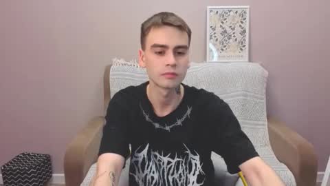 Snapshot of obormot999 chatting on 12.04.25 obormot999 online show from 12.04.25