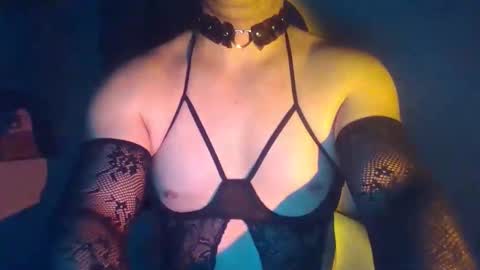 Snapshot of obscuraboy chatting on 06.07.26 Doxy online show from 06.07.26