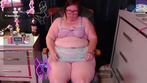Snapshot of obsidian_playmate chatting on 09.17.25 Obsidian playmate online show from 09.17.25