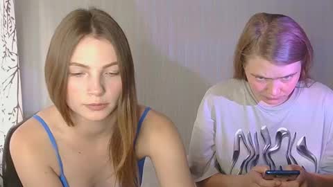 Snapshot of obsos_2 chatting on 10.15.25 DeXsa online show from 10.15.25