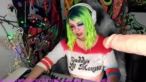 occvlt qveen online show from 10.14.25