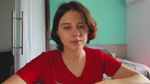 Snapshot of octopussy69x chatting on 12.18.24 Evie online show from 12.18.24