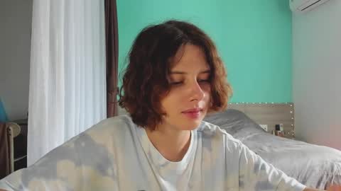 Snapshot of octopussy69x chatting on 01.04.25 Evie online show from 01.04.25