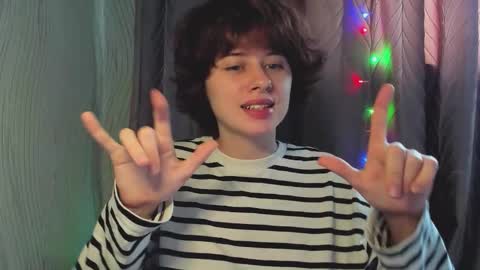 Snapshot of octopussy69x chatting on 09.27.25 Evie online show from 09.27.25