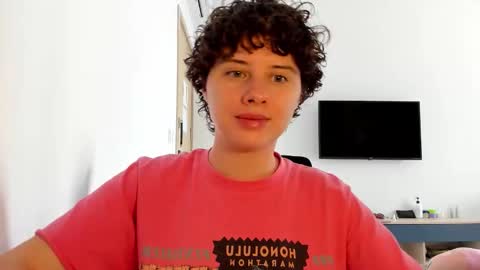 Evie online show from 02.20.26