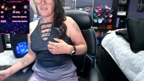 Snapshot of oddywithabody chatting on 06.21.26 Oddy With A Body online show from 06.21.26
