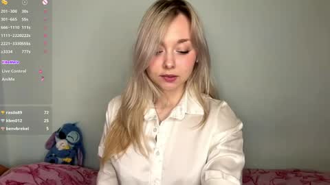 Snapshot of odelynbrower chatting on 04.26.26 Alice online show from 04.26.26