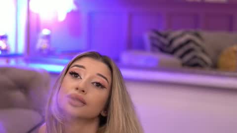 Odette online show from 10.17.25