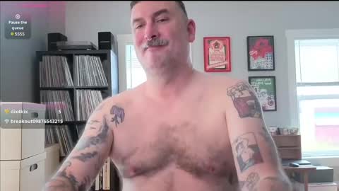 Snapshot of office_dad chatting on 05.06.26 Office Dad online show from 05.06.26